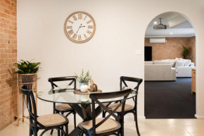 Luxury Lakefront Hideaway, Burrill Lake